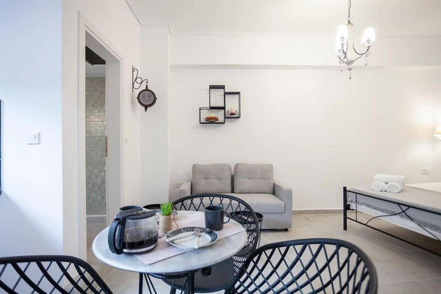Ifaistos Luxury Flat Psyrri Square Lägenhet Aten Exteriör bild