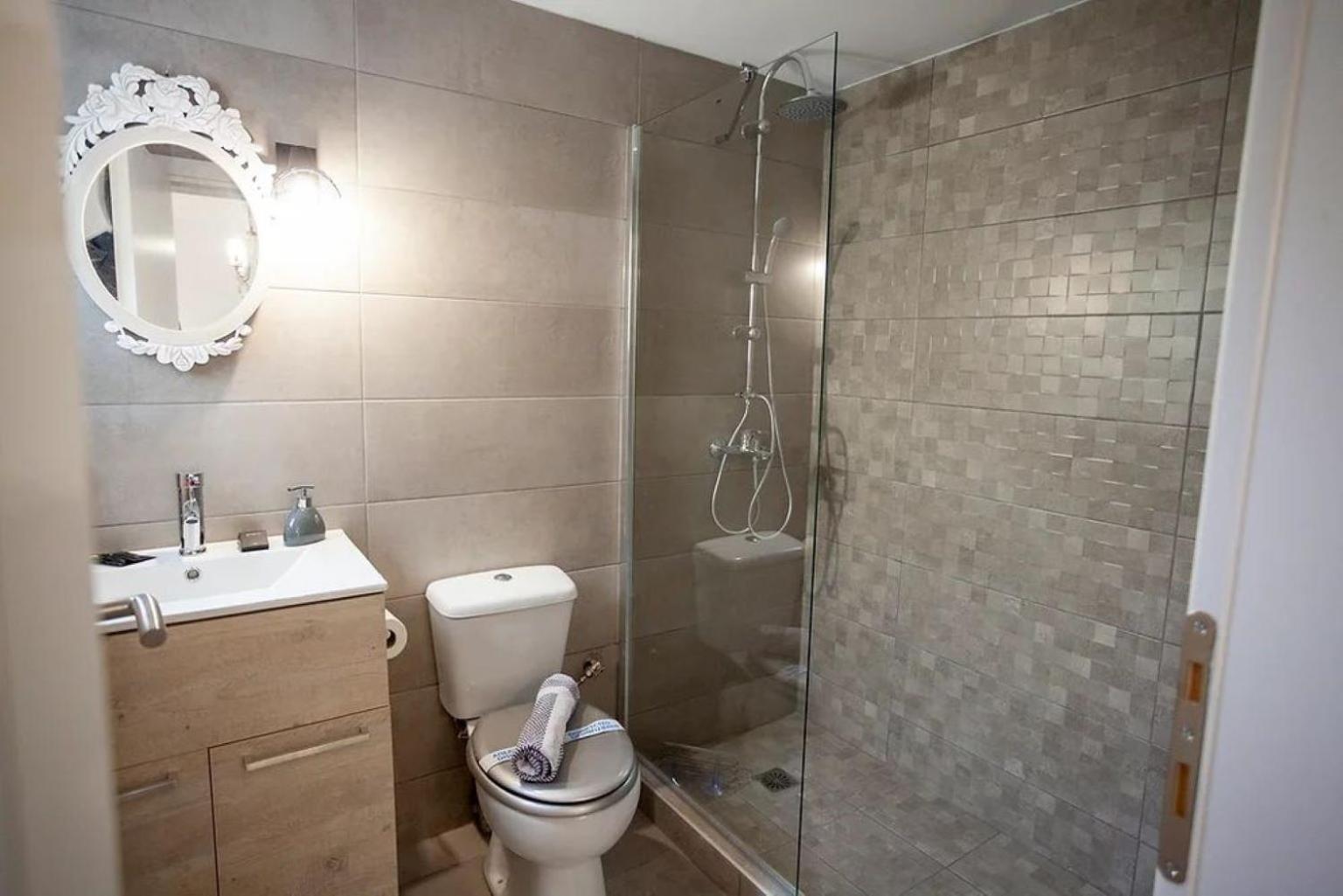 Ifaistos Luxury Flat Psyrri Square Lägenhet Aten Exteriör bild